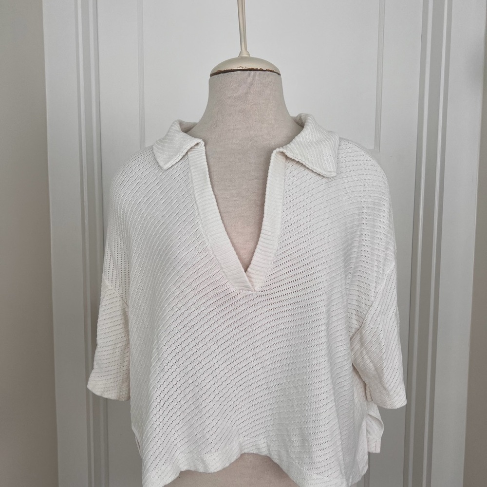 Tuckernuck Ivory Knit Open V-Collar Top
